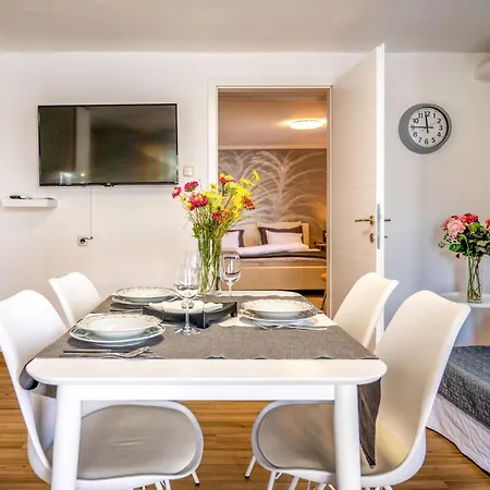 Adelsberg Inn-2 By Interhome Apartamento *