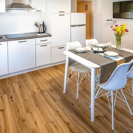 Appartamento Adelsberg Inn-2 By Interhome Postumia