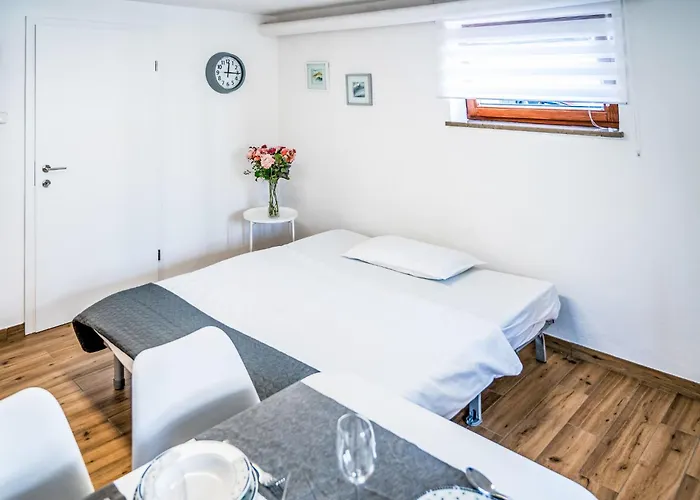 Adelsberg Inn-2 By Interhome