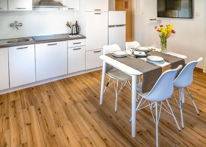 Appartamento Adelsberg Inn-2 By Interhome Postumia