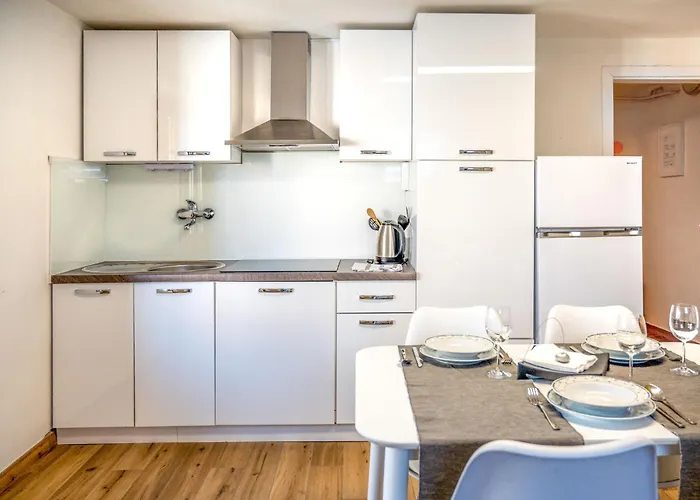 Adelsberg Inn-2 By Interhome